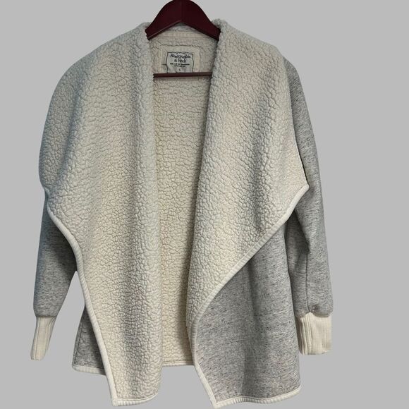 Abercrombie & Fitch Other - Abercrombie & Fitch Womens Cardigan Jacket Size S Gray Cream Sherpa Lined